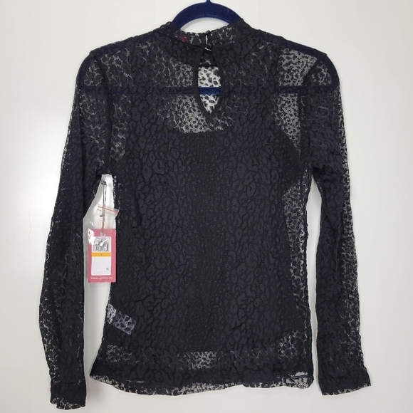 NWT Vince Camuto Mock Neck Long Sleeve Mesh Leopard Print Top in Black - Picture 6 of 16